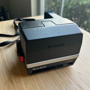 Vintage Polaroid Camera - Polaroid Sun 600 Instant Camera